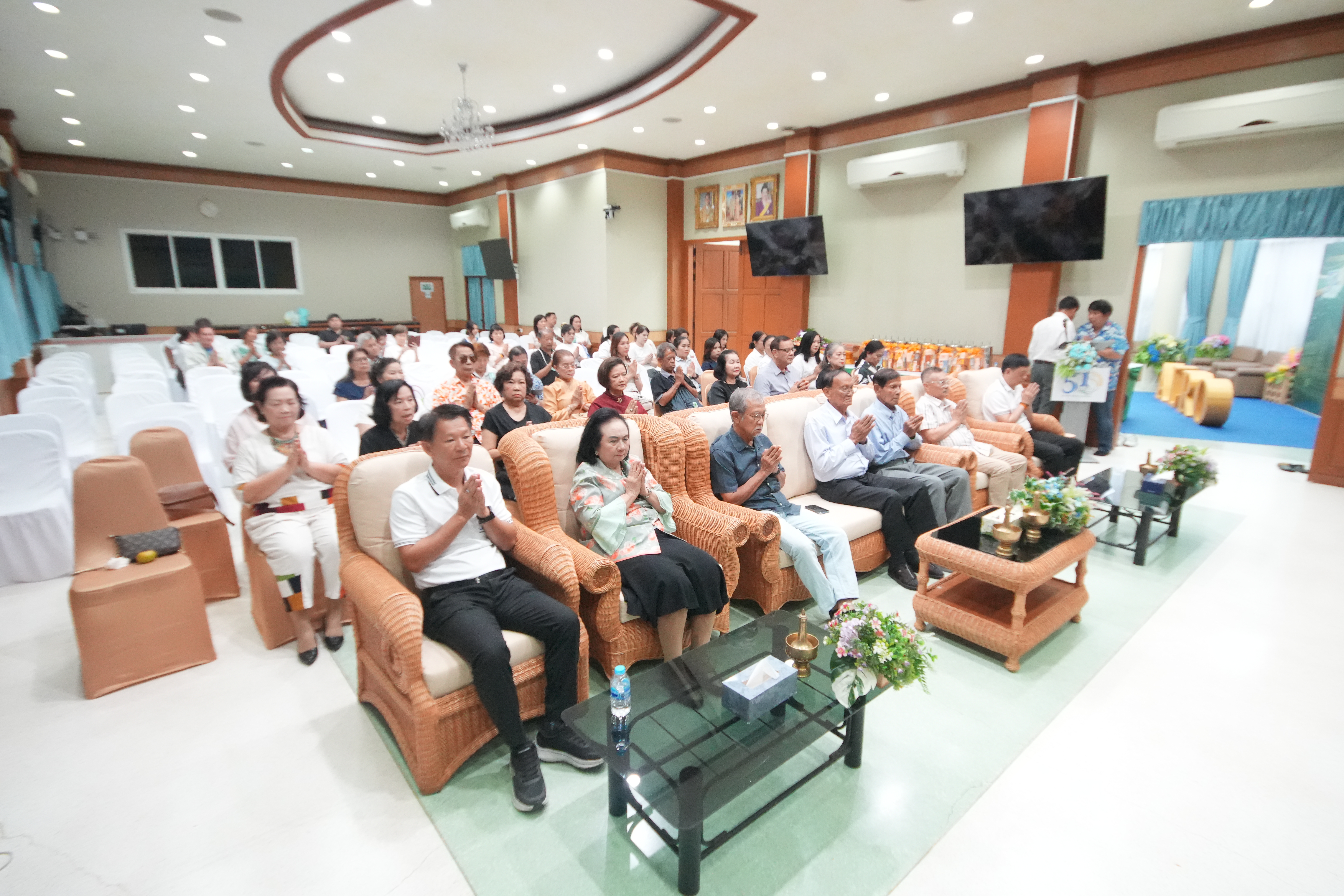 title - ชมรมผู้สูงอายุ ส.ป.ก. จัดพิธีทำบุญอุทิศส่วนกุศลให้ข้าราชการ/เจ้าหน้าที่ ส.ป.ก. ที่ล่วงลับไปแล้ว